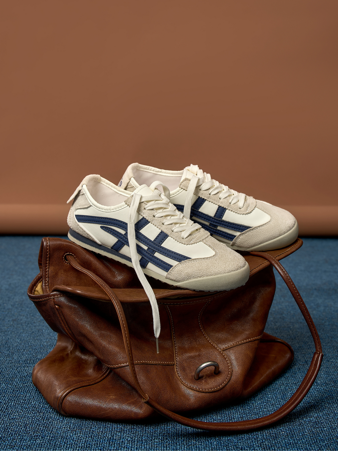 Simple Rise Lace-up Sneakers-Red Blue
