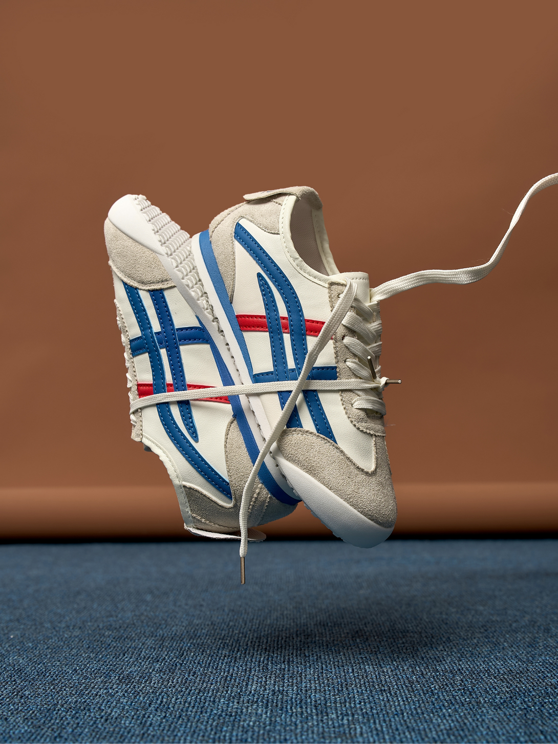 Simple Rise Lace-up Sneakers-Red Blue